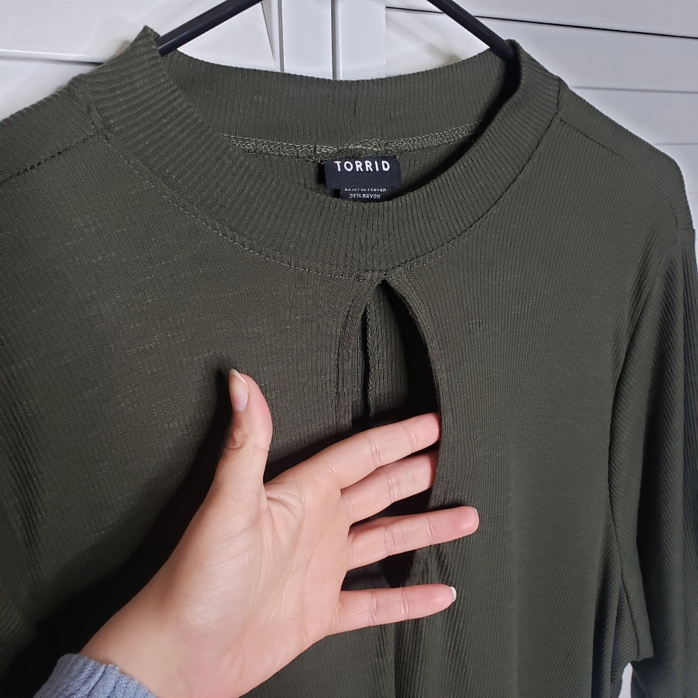 Torrid Keyhole Neck Ribbed Knit Tunic Top PLUS 3X - Picture 7 of 14